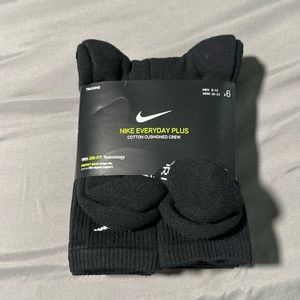 Nike Everyday Plus Cotton Cushioned Crew Socks